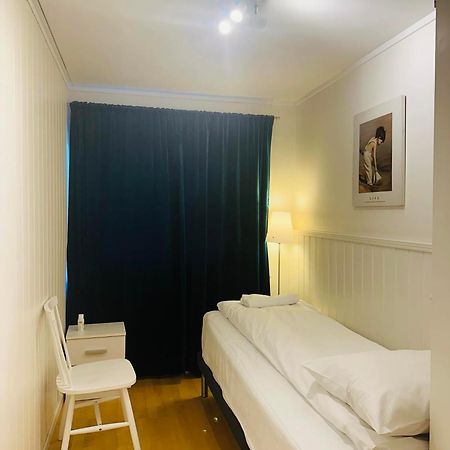 Arctic Inn, Cozy Single Bed Private Room In A Shared Apartment With Stunning Tromso Views 外观 照片