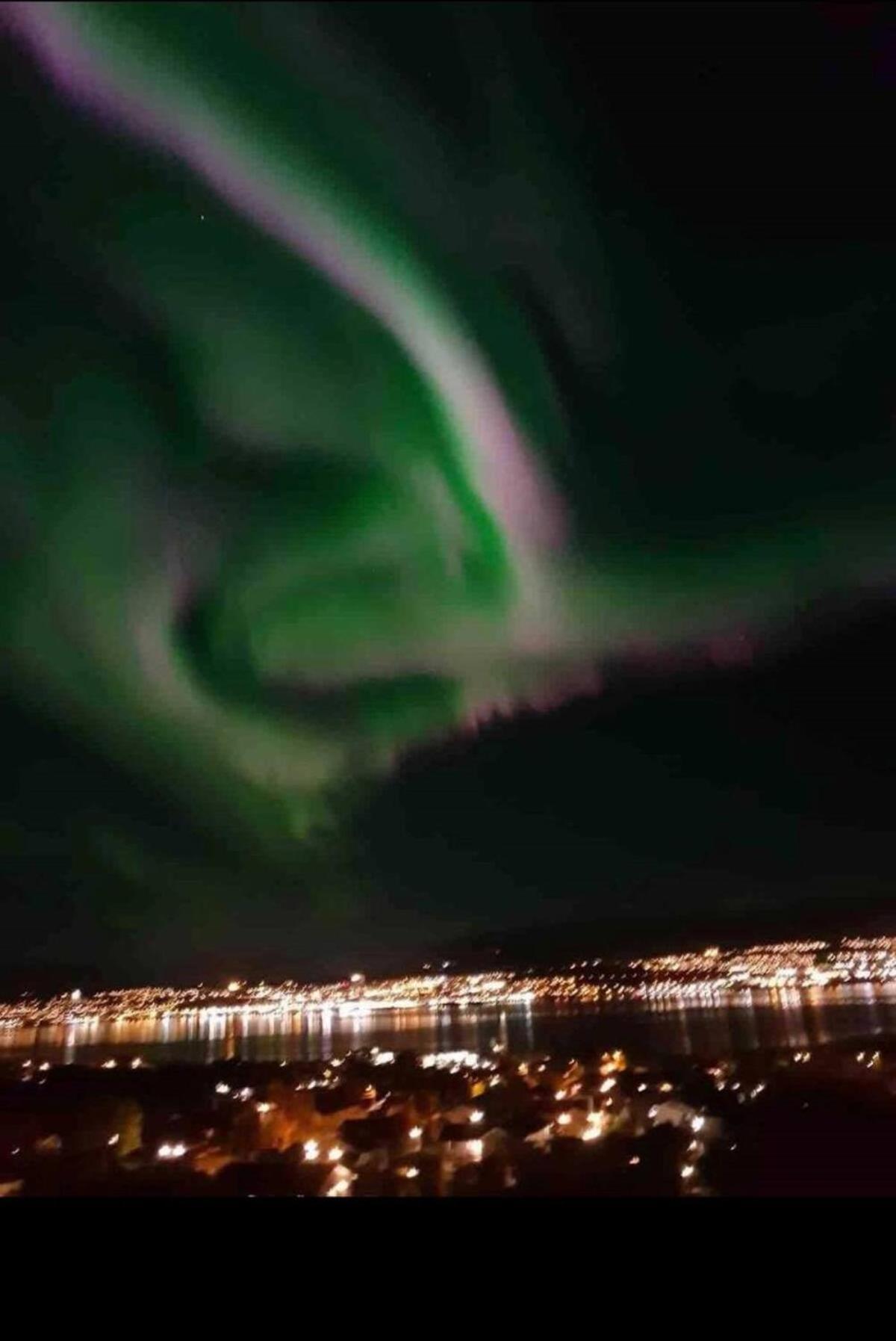 Arctic Inn, Cozy Single Bed Private Room In A Shared Apartment With Stunning Tromso Views 外观 照片
