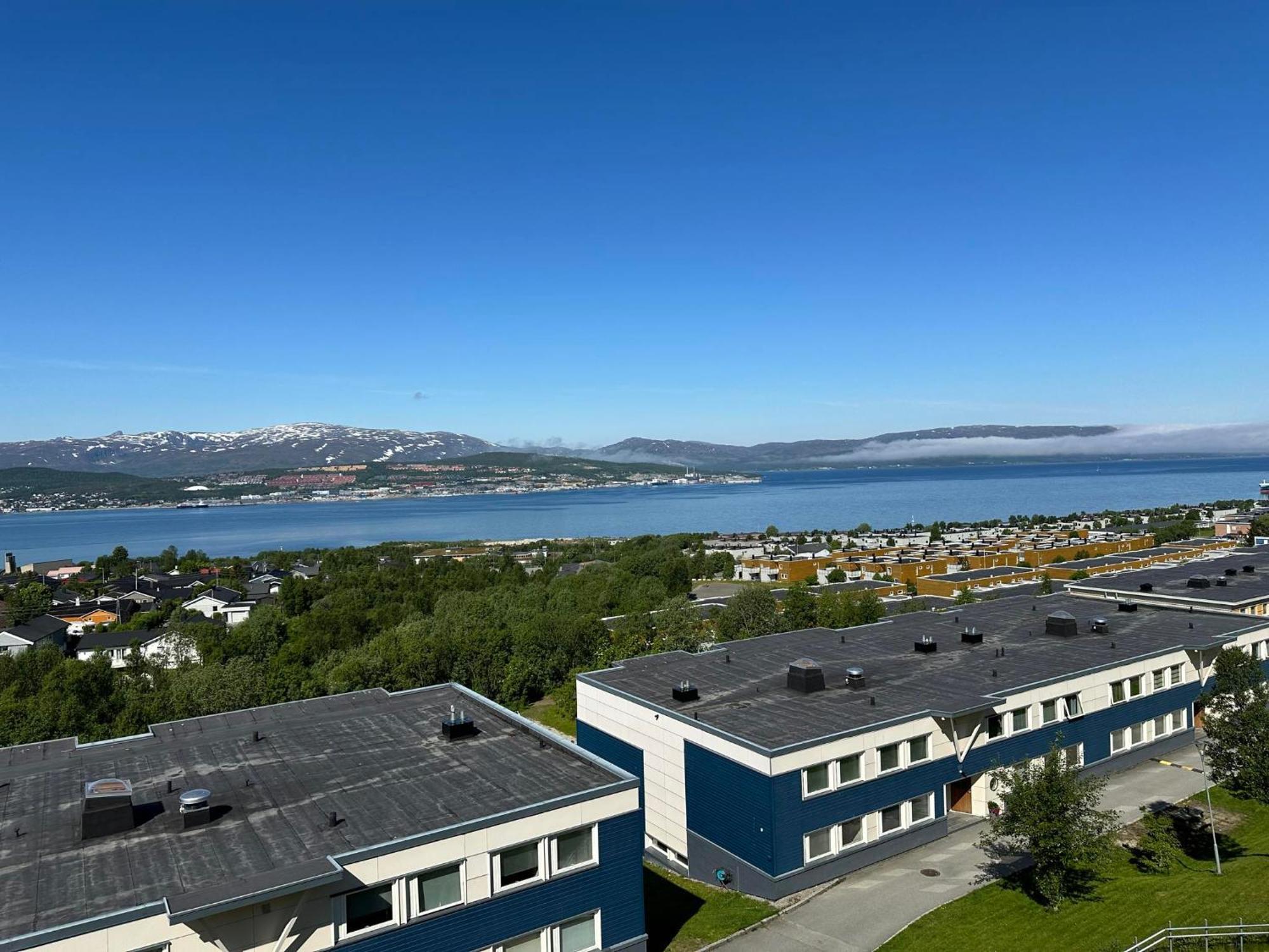 Arctic Inn, Cozy Single Bed Private Room In A Shared Apartment With Stunning Tromso Views 外观 照片